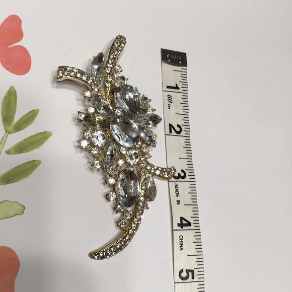Statement Brooch silver stones,gold tone metal NEW - Picture 14 of 15